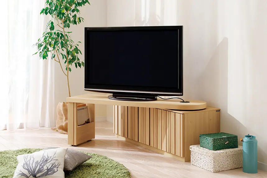 カリモク家具 テレビボード 幅136cm QT90AH ピュアオーク 天板角度を自由に調整。お部屋に合わせて最適な角度でテレビ視聴可能