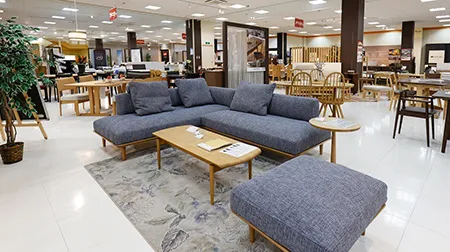 ルームズ大正堂八王子店 店内画像 リビング