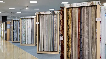 ルームズ大正堂八王子店 店内画像 カーテン